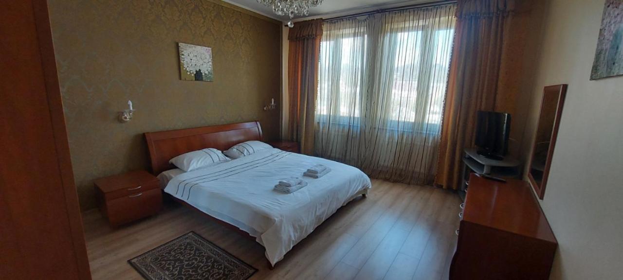 Stylish Deluxe Apartments!!! Lviv Ngoại thất bức ảnh