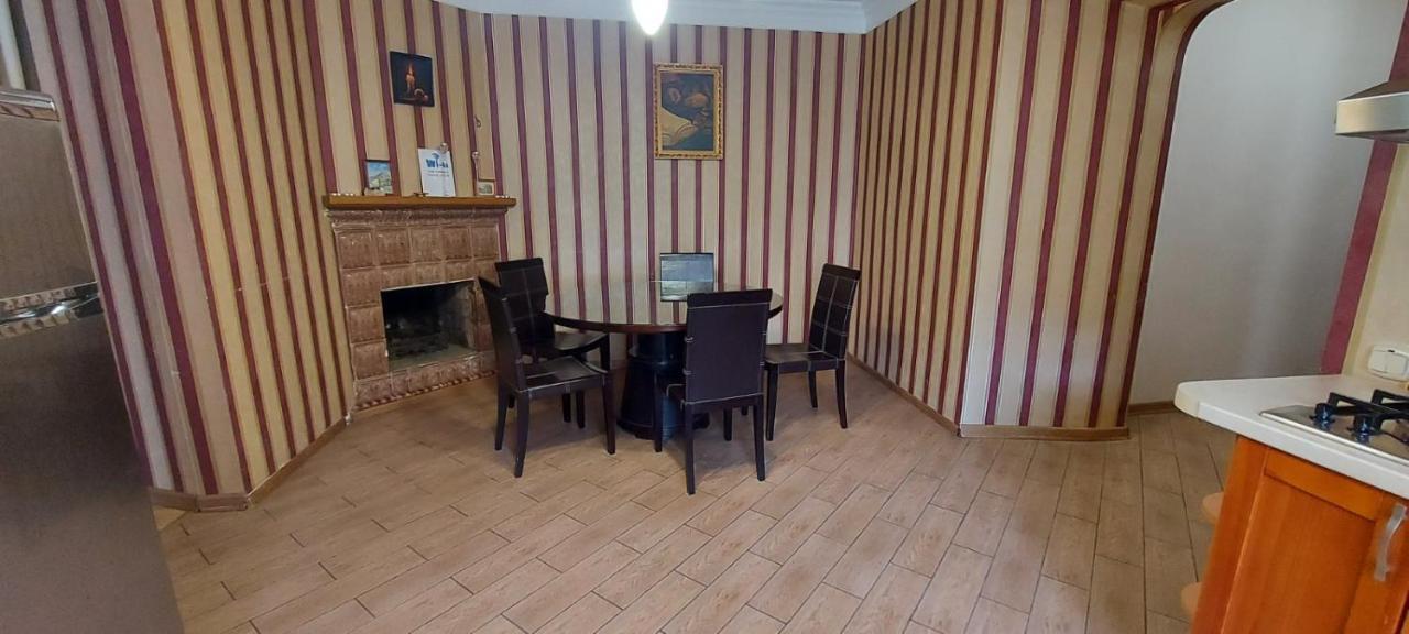 Stylish Deluxe Apartments!!! Lviv Ngoại thất bức ảnh
