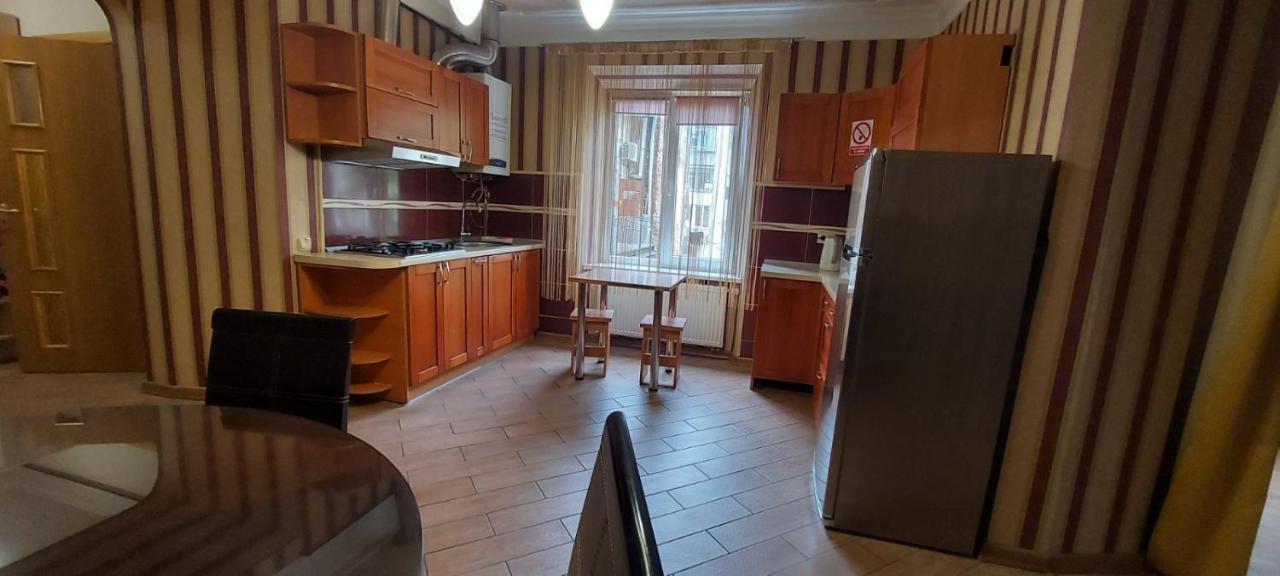 Stylish Deluxe Apartments!!! Lviv Ngoại thất bức ảnh